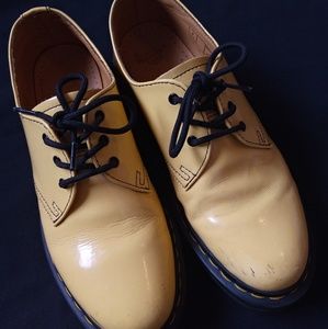 DOC MARTENS YELLOW 1461 WOMENS US 8 / UK 6 / EU 39